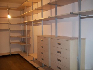 Шкаф гардеробная 010